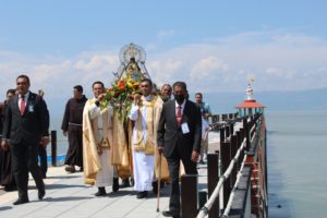 Lee más sobre el artículo Regresa la Virgen de Zapopan a bendecir al Lago de Chapala