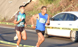 Lee más sobre el artículo Alberto Arrayga triunfa en su categoría en Medio Maratón de Tlajomulco