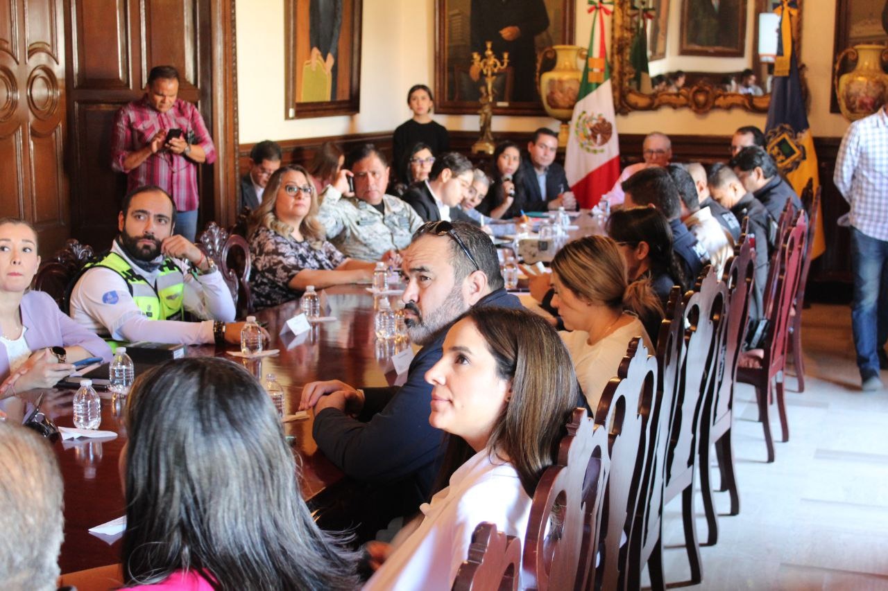 En este momento estás viendo <strong>Gobierno de Jalisco y Universidad de Guadalajara instalan Mesa Interinstitucional para el desarrollo de la FIL 2022</strong>