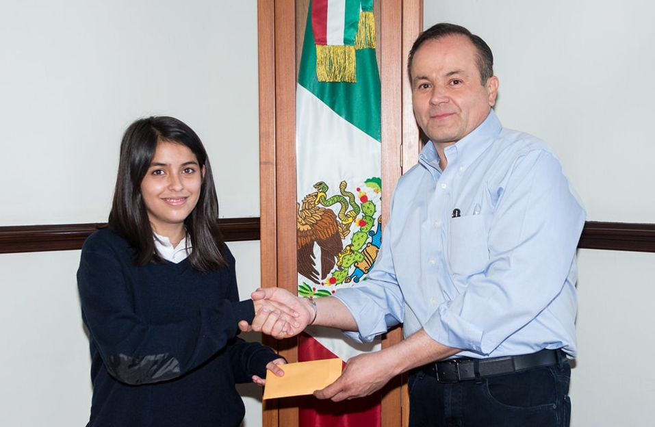 En este momento estás viendo Estudiante de Chapala viajará a Singapur para competencia académica