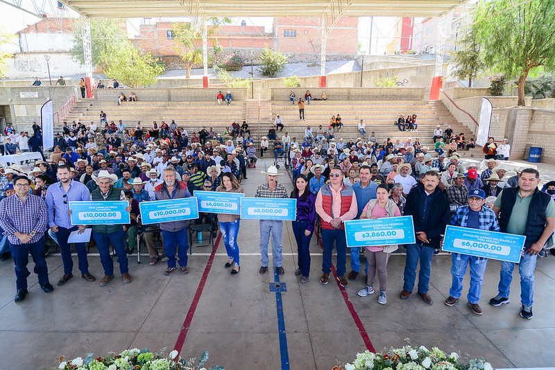 En este momento estás viendo <strong>Reparte SADER Jalisco más de 1.7 mdp entre agricultores de Villa Hidalgo y Teocaltiche afectados por sequía</strong>