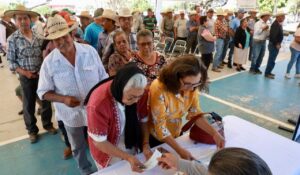 Lee más sobre el artículo <strong>Concluye en Teocuitatlán de Corona la entrega de apoyos del Programa de Aseguramiento Agrícola de la SADER Jalisco  </strong>