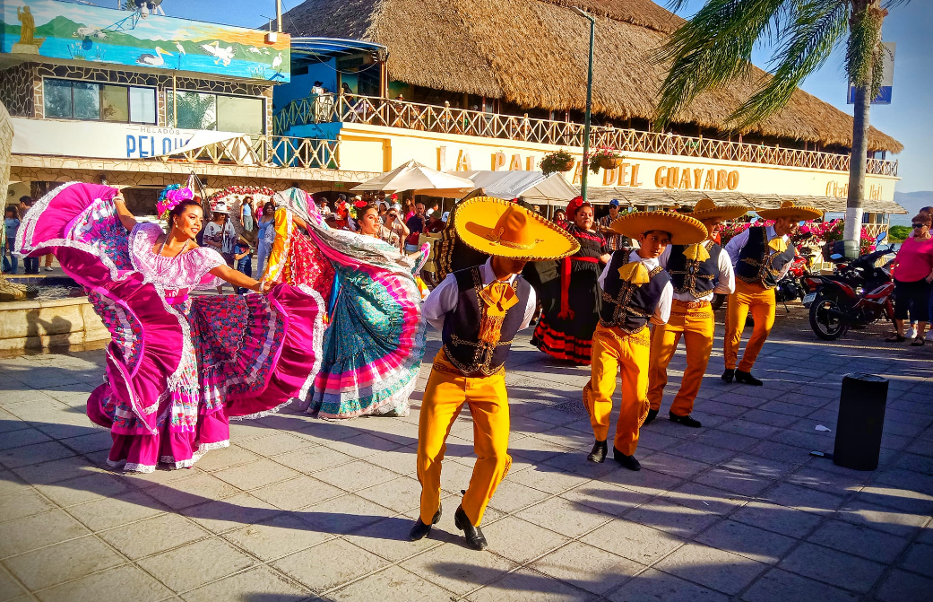 Lee más sobre el artículo Resurge la comunidad dancística de la ribera de Chapala con evento por el Día Internacional de la Danza