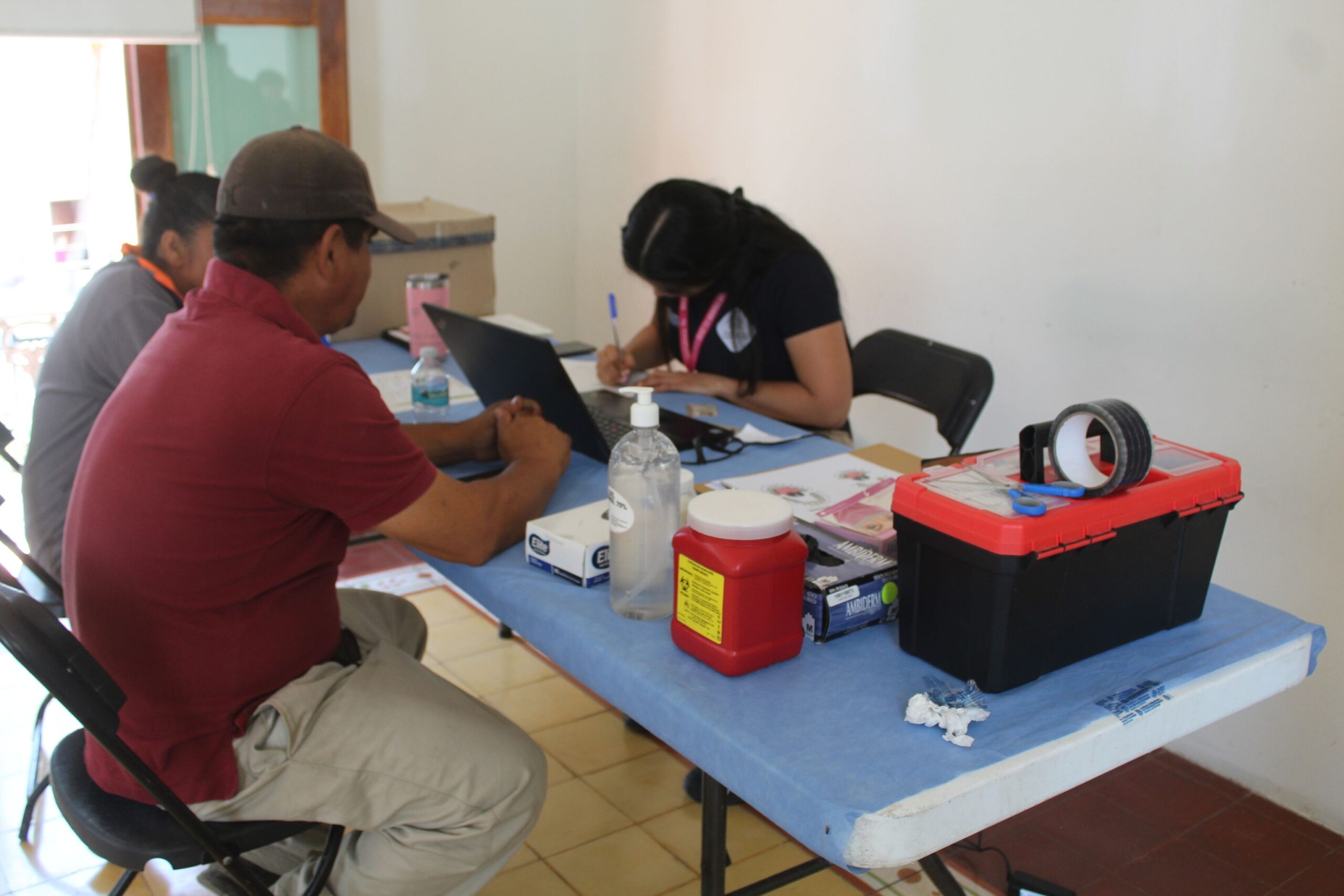 En este momento estás viendo Toman muestras de ADN a familiares de desaparecidos en Chapala