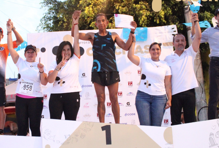 En este momento estás viendo Atleta de Chapala se impuso en carrera pedestre de Las Crucitas