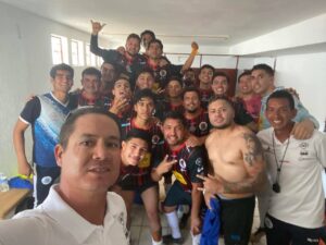 Lee más sobre el artículo Selección varonil de Chapala venció a Tuxcueca con triplete de Cristopher Raygoza