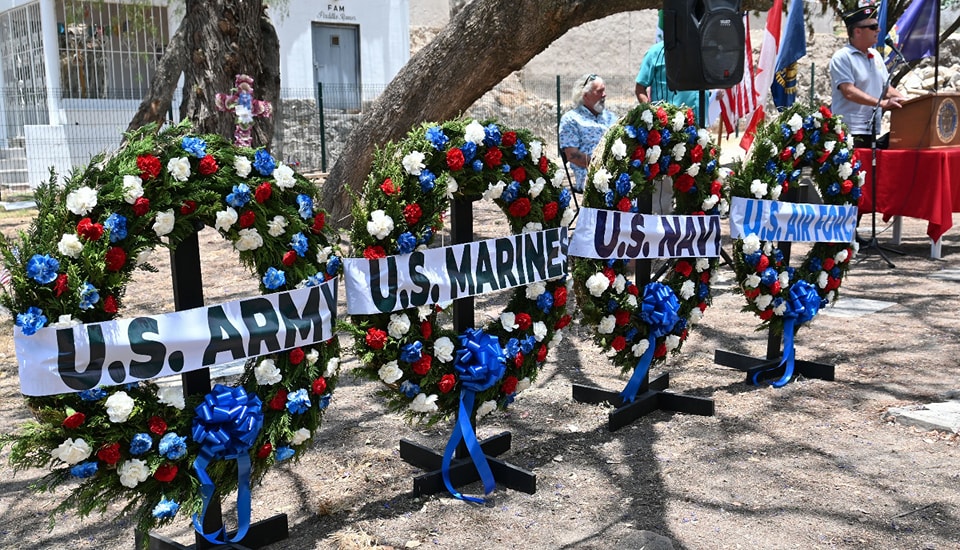 Lee más sobre el artículo Conmemoran el Día de los Caídos en panteón de Chapala