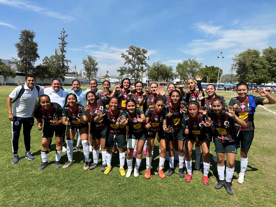 En este momento estás viendo Selección femenil de Chapala llega invicta a los octavos de final de la Copa Jalisco