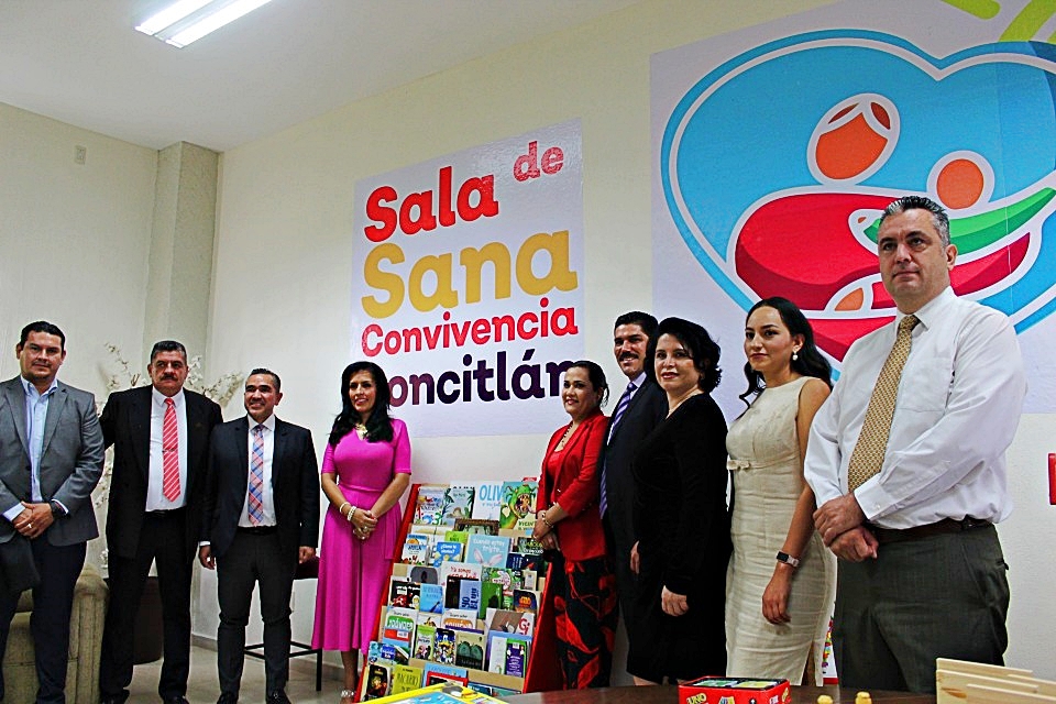 En este momento estás viendo Inauguran primera sala de sana convivencia para padres e hijos en Poncitlán