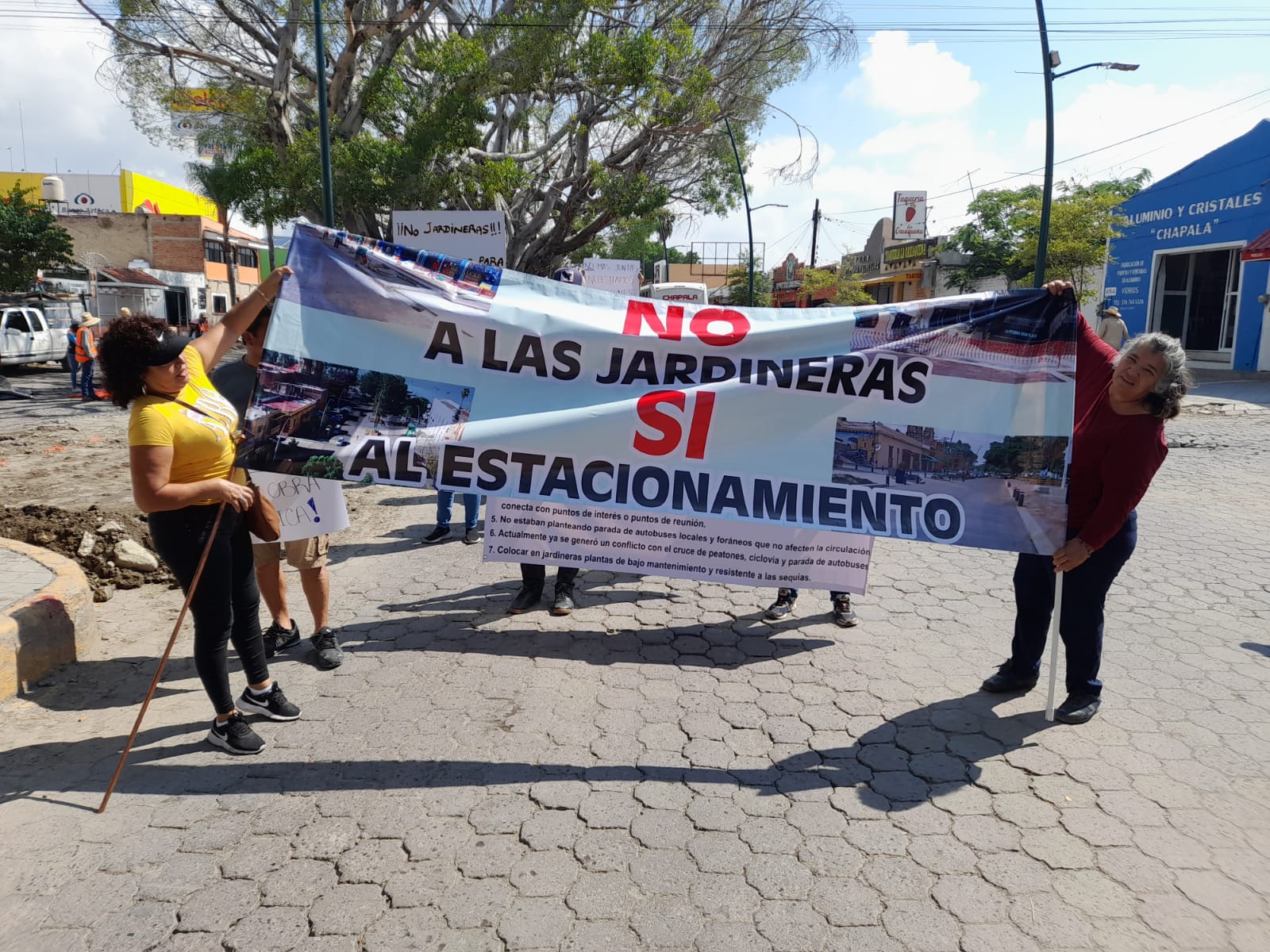 En este momento estás viendo Comerciantes de Chapala piden modificar obra de Avenida Madero