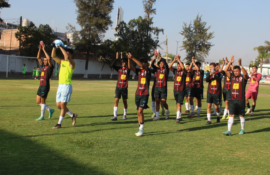 En este momento estás viendo Selección varonil de Chapala va por su pase a los 8avos de final de la Copa Jalisco