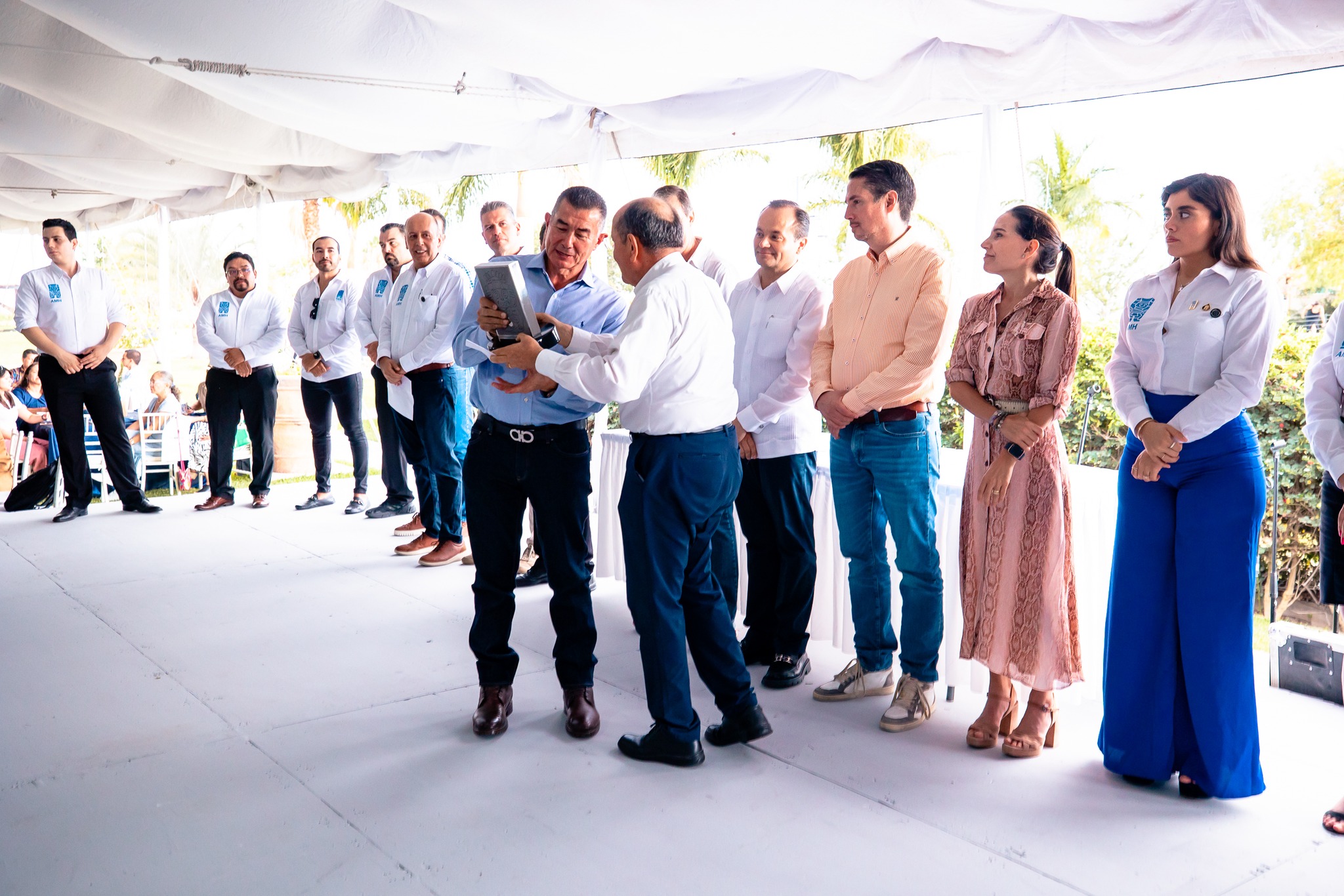 En este momento estás viendo Premian a ganador de los pronósticos del nivel del Lago de Chapala en 2022