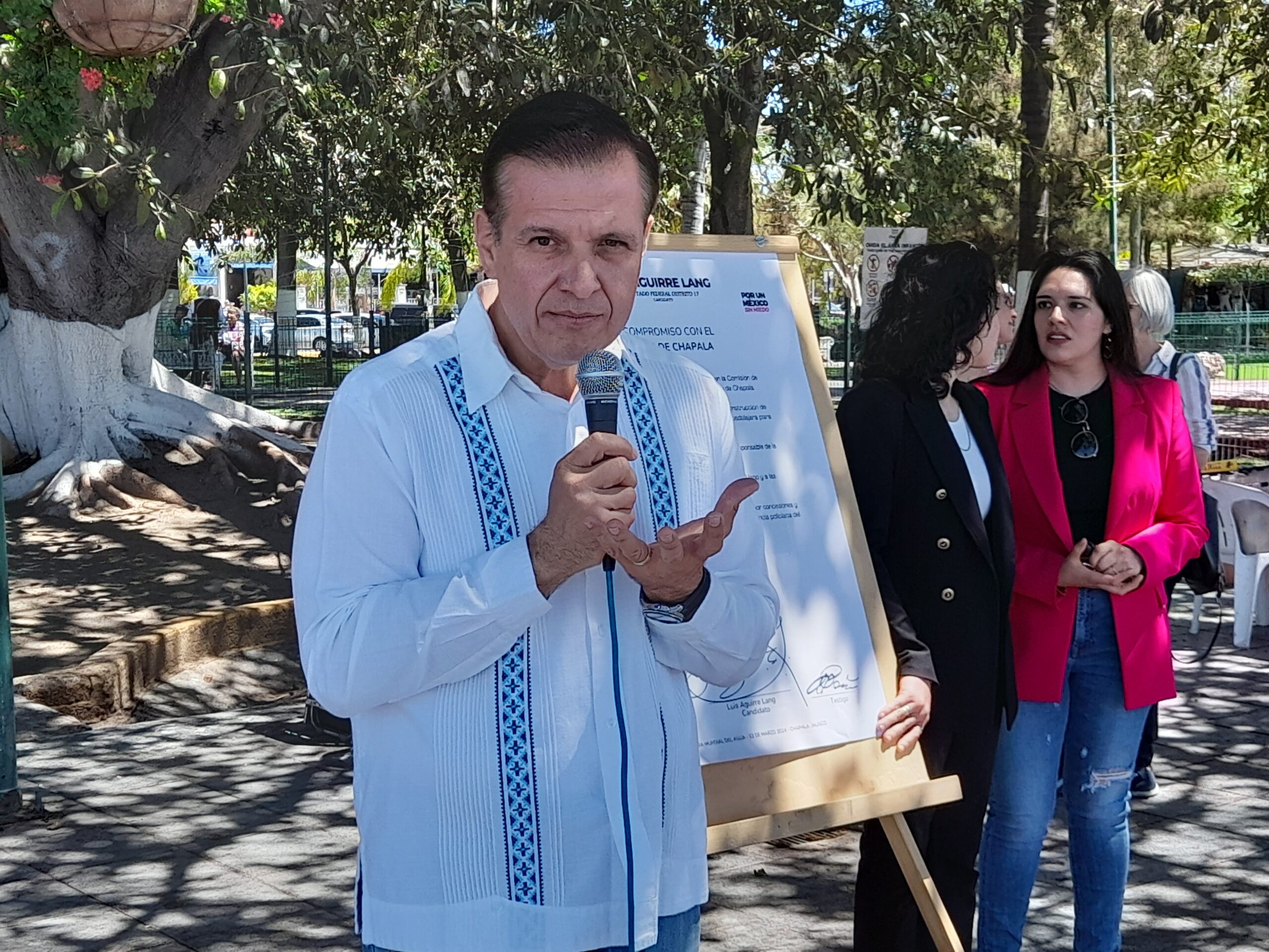 En este momento estás viendo Propone Luis Aguirre castigar con cárcel a invasores del Lago de Chapala