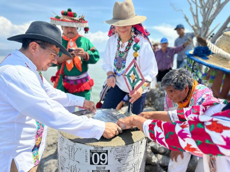 En este momento estás viendo Delimitan y colocan mojoneras en Xapawiyemeta, en Isla de los Alacranes