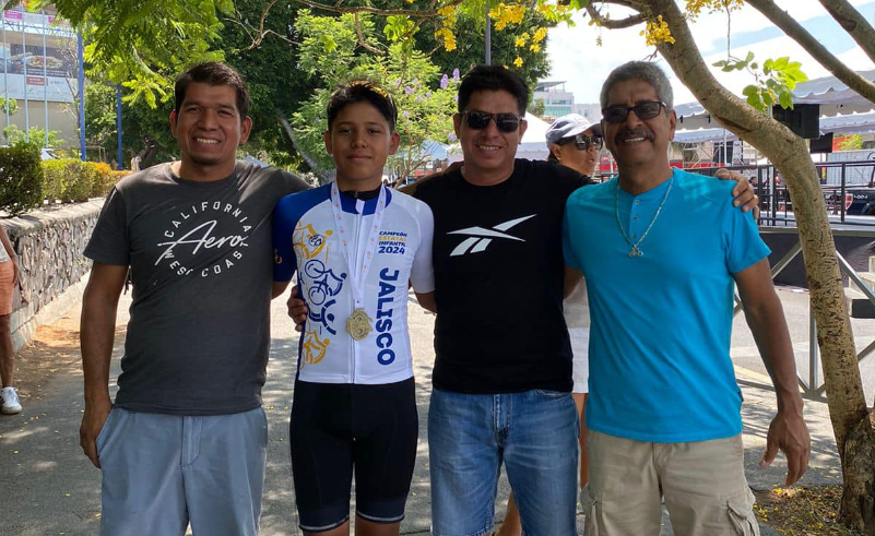 En este momento estás viendo Tadeo Rayo se corona campeón estatal de ruta infantil de ciclismo