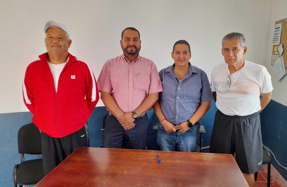 En este momento estás viendo Impartirán cursos de futbol y basquetbol para estudiantes vespertinos en Chapala