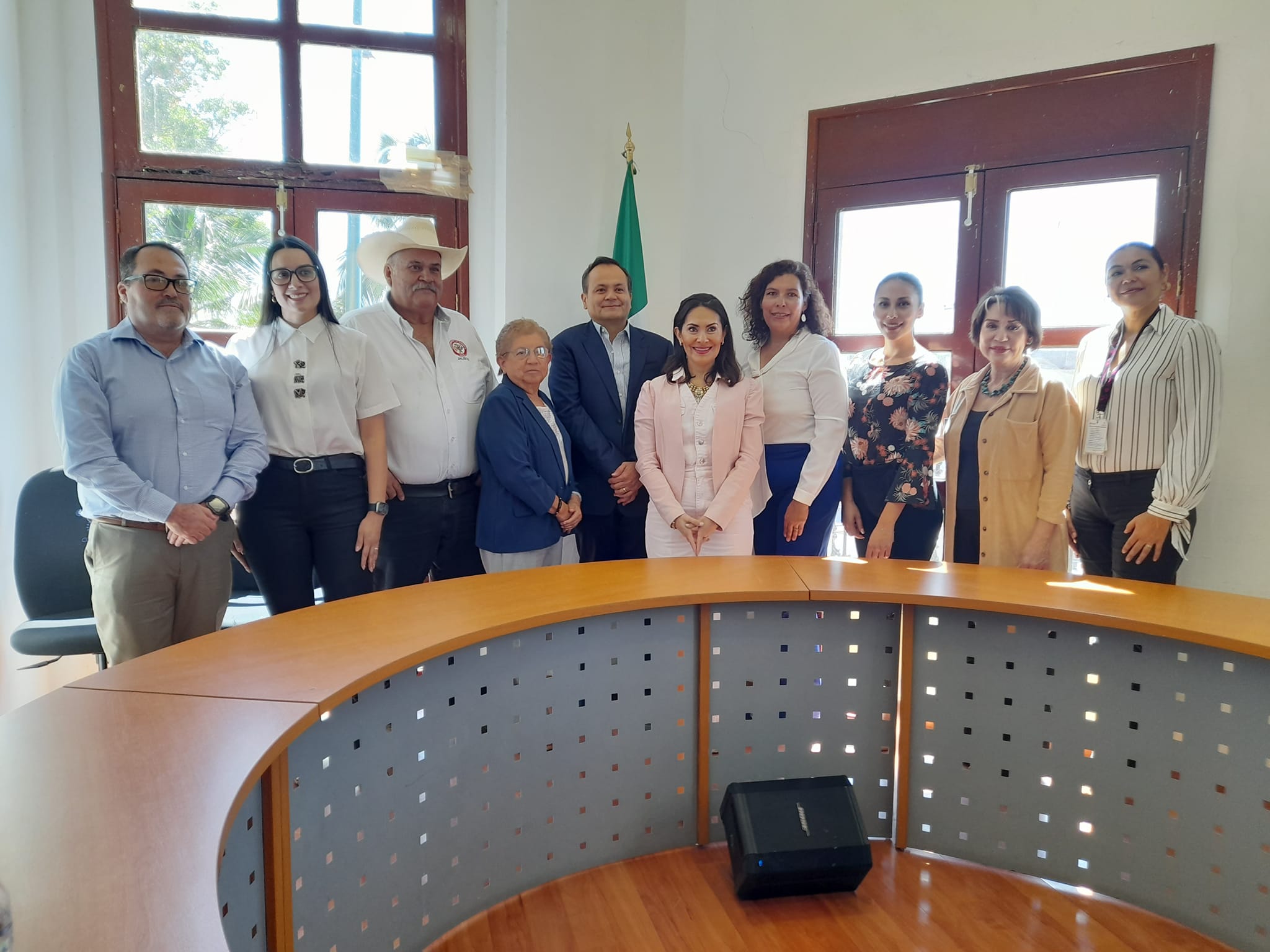 En este momento estás viendo Instalan Patronato del DIF-Chapala; ratifican a María Eugenia Real como Directora General