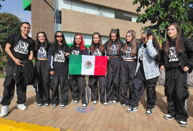 En este momento estás viendo Academia Sky Dance Studios brilla en Colombia