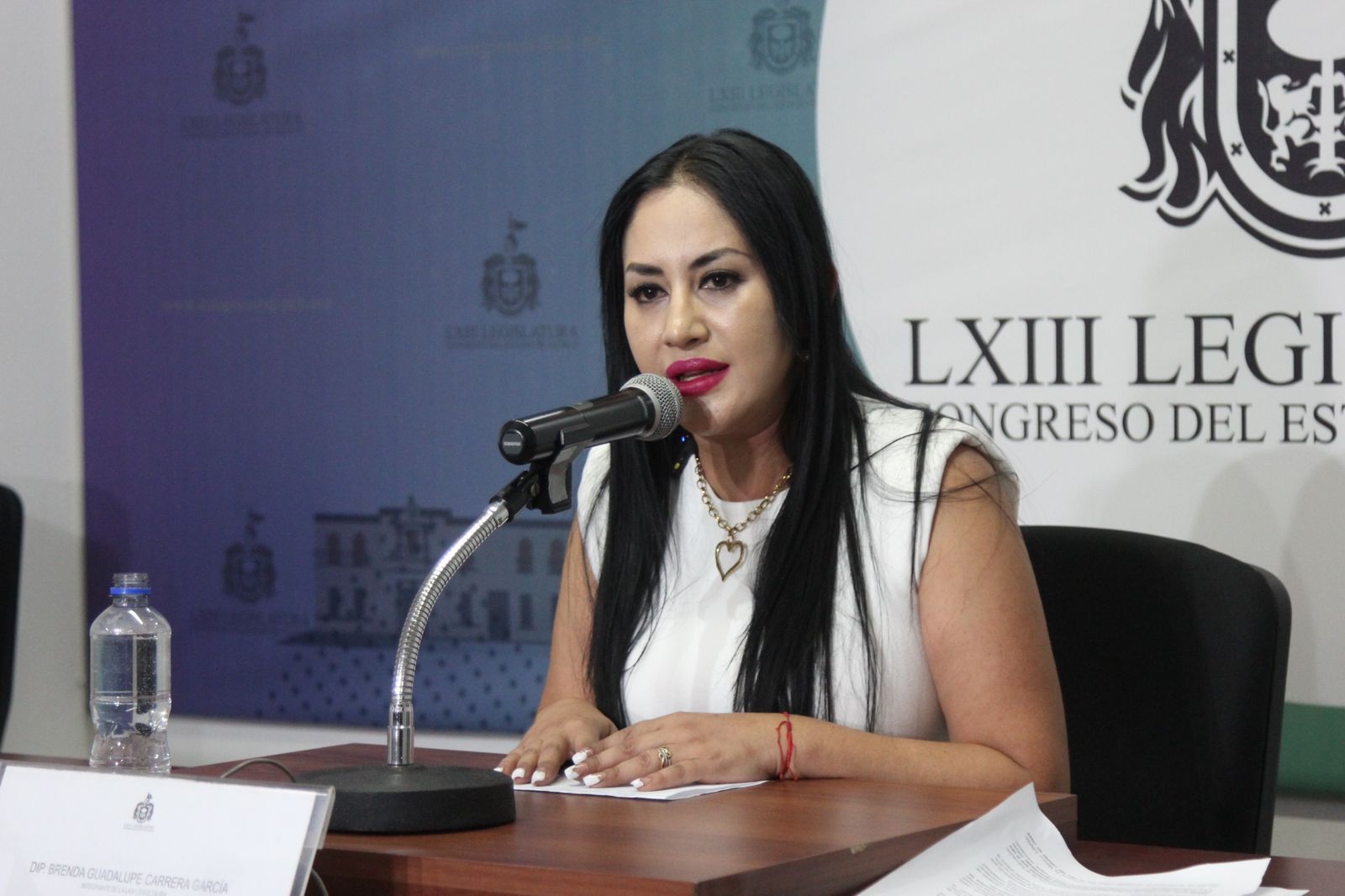 En este momento estás viendo Proponen prohibir el uso de celulares en escuelas de Jalisco