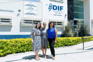 Lee más sobre el artículo Esposa del Gobernador visita los DIF de Jocotepec y Chapala