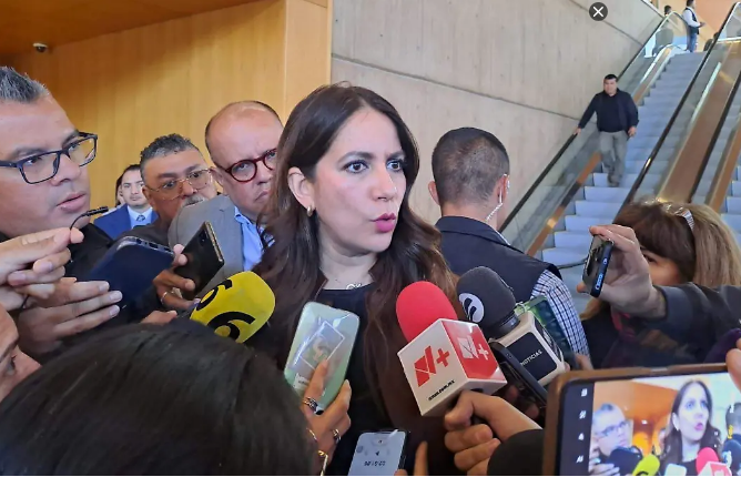 En este momento estás viendo Gobernadora de Guanajuato defiende acueducto Solís-León