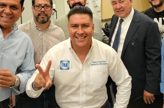 En este momento estás viendo Va Rodrigo García como candidato único por la dirigencia del PAN en Ixtlahuacán de los Membrillos