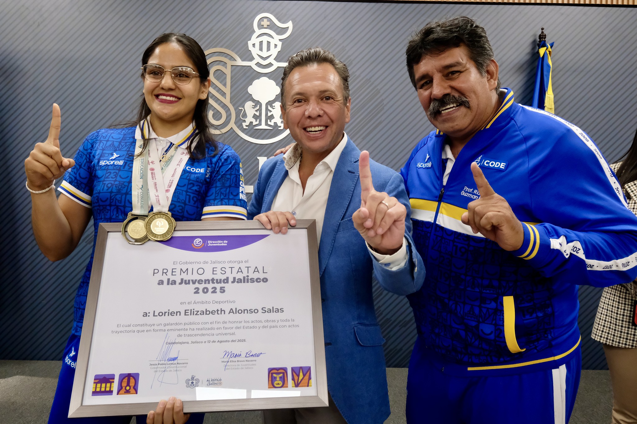 En este momento estás viendo Boxeadora de Ixtlahuacán de los Membrillos recibe el Premio Estatal a la Juventud 2025