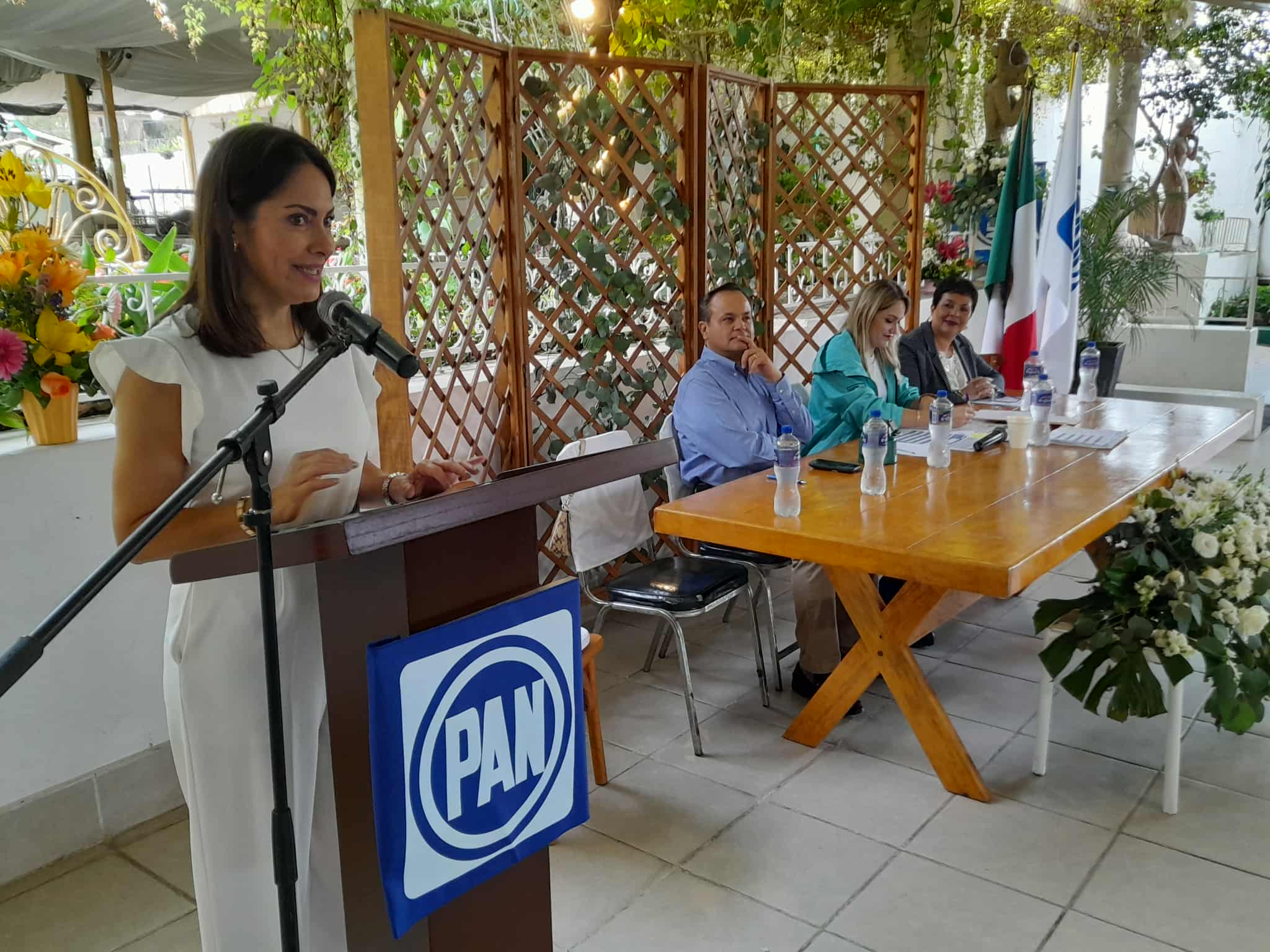 En este momento estás viendo Érika Torres es reelecta como dirigente del PAN en Chapala