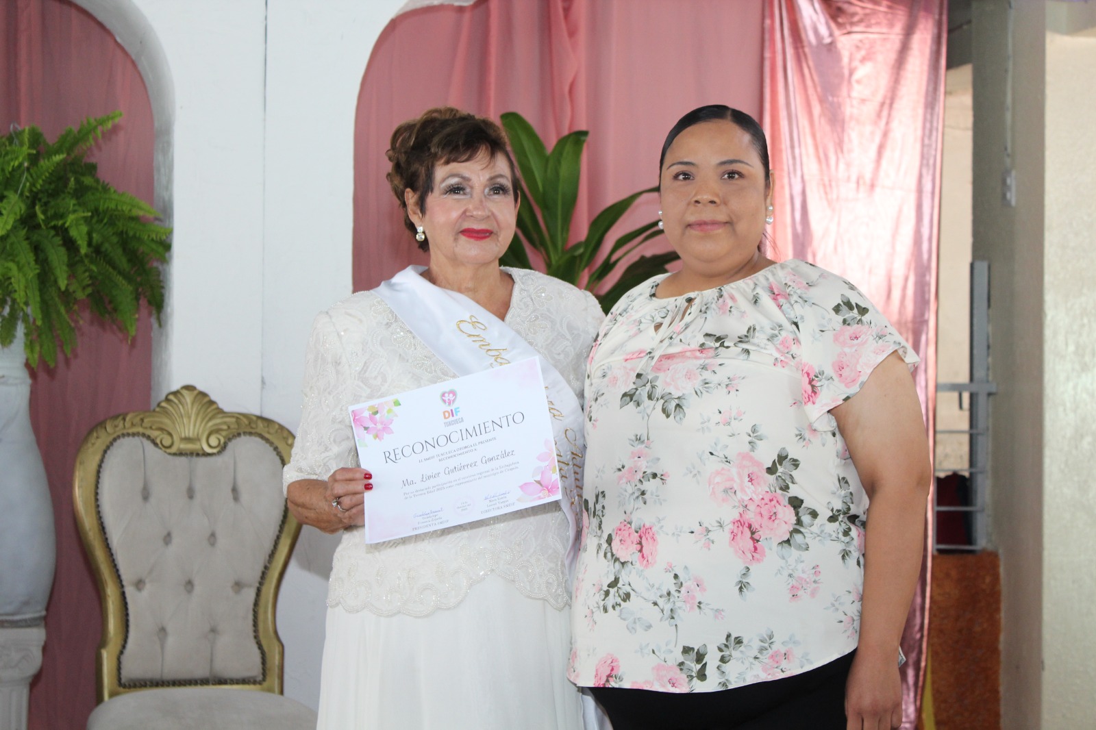 En este momento estás viendo Destaca Chapala en el certamen Embajadora de los Adultos Mayores 2025