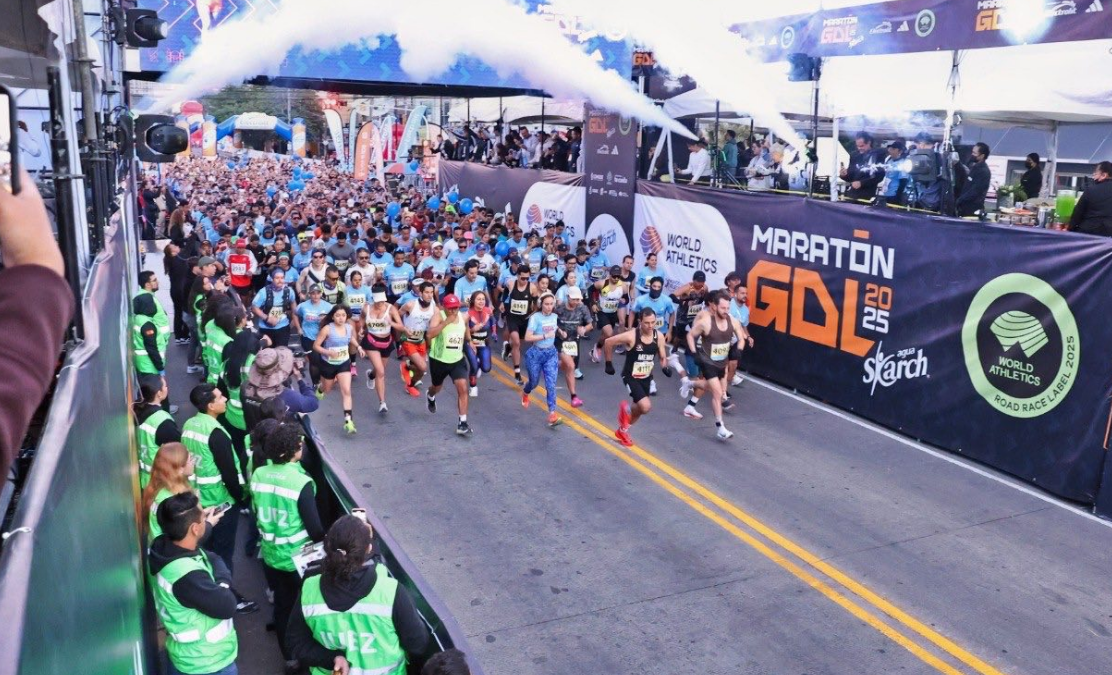 En este momento estás viendo Atletas de Chapala participan en el XLI Maratón Internacional de Guadalajara 2025