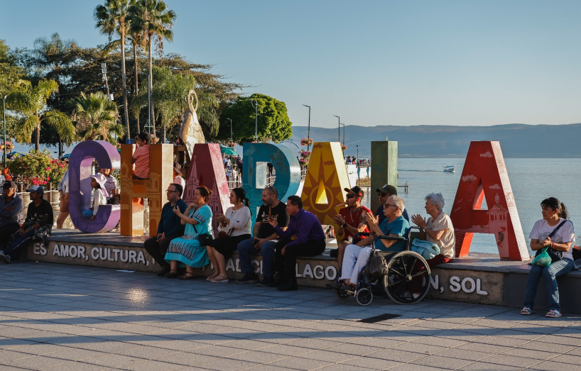 Lee más sobre el artículo Impulsa Chapala certificaciones turísticas rumbo al Mundial de la FIFA