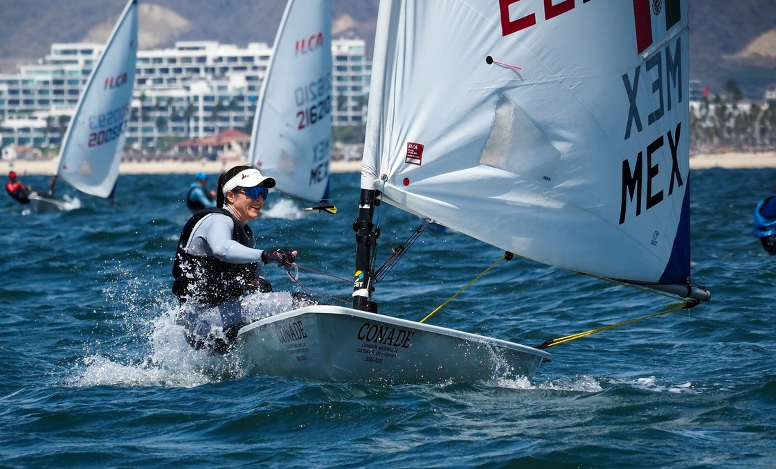 En este momento estás viendo Elena Oetling Ramírez se lleva la victoria en la Regata Internacional WesMex 2026