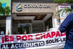 Lee más sobre el artículo Habitantes de Chapala exigen la cancelación del acueducto Solís-León