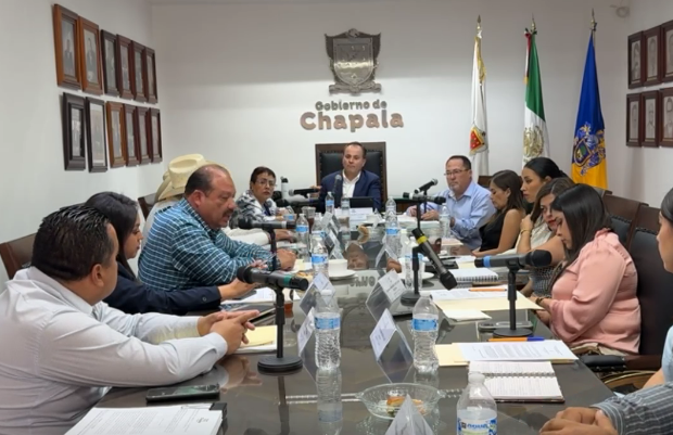 Lee más sobre el artículo Regidor de Chapala denuncia salarios por debajo del mínimo y pide aumentos