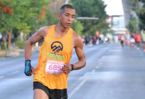 Lee más sobre el artículo Alberto Arrayga se mantiene en el podio del Medio Maratón de Zapopan 2026