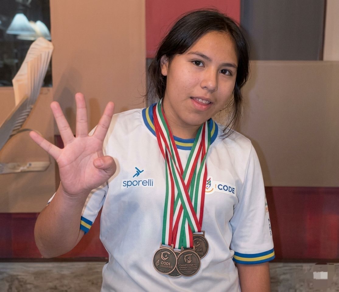 En este momento estás viendo Ivanna Reyes, orgullo de Ajijic, conquista cuatro medallas en su debut nacional