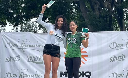 En este momento estás viendo Bertha López domina el Medio Maratón San Javier 2026