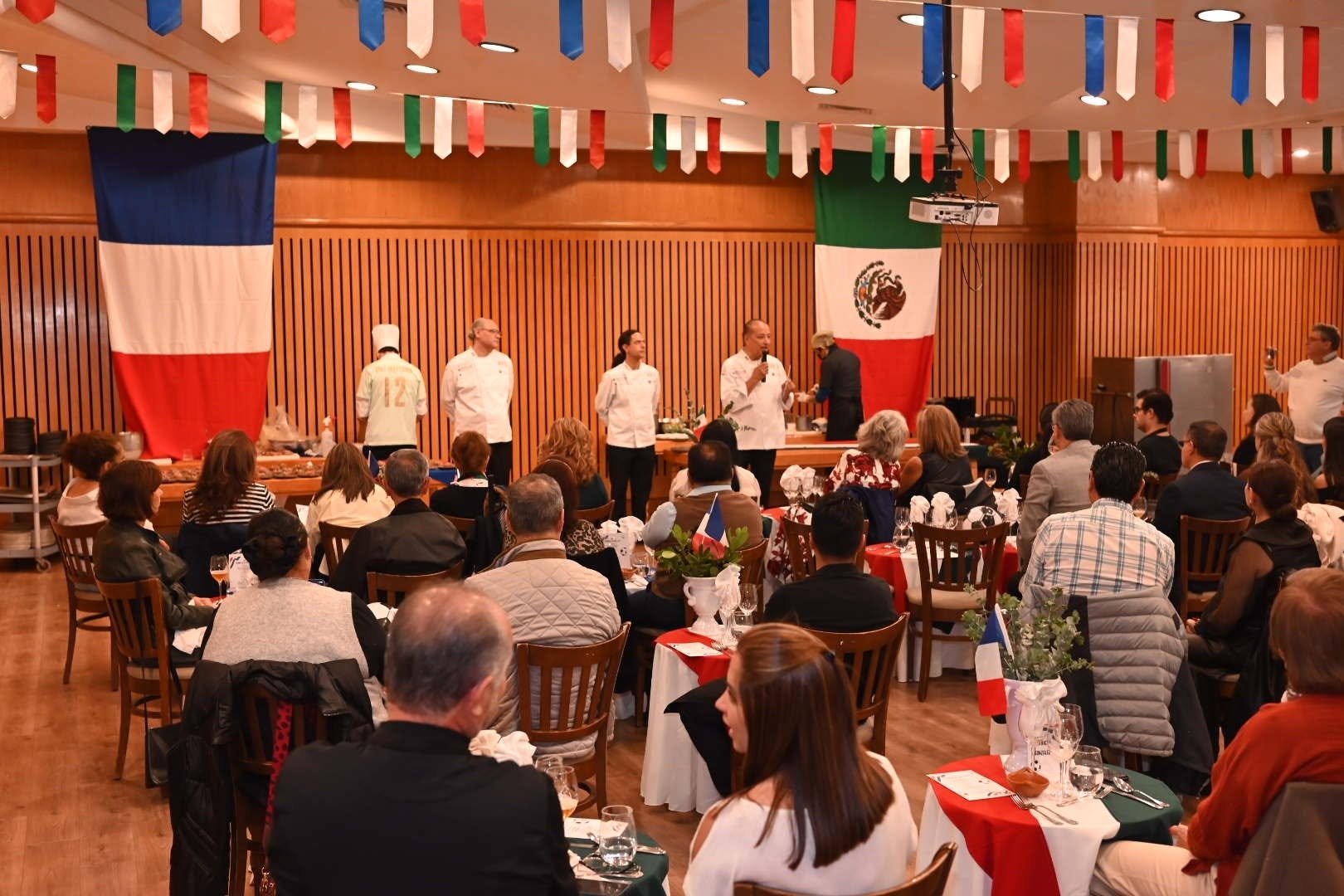 En este momento estás viendo Chef de la ribera de Chapala destaca como juez en encuentro gastronómico México-Francia