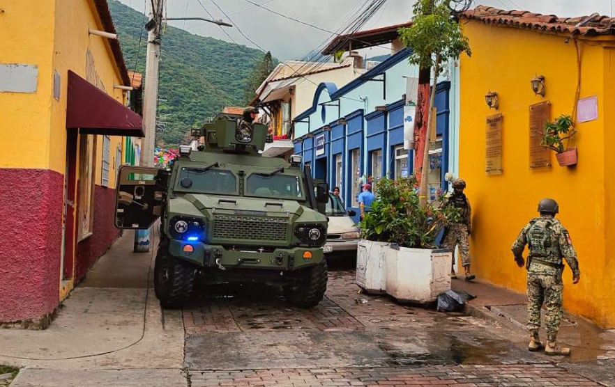 En este momento estás viendo Analizan convertir calle Colón de Ajijic en Zona 30 para mejorar movilidad y seguridad peatonal