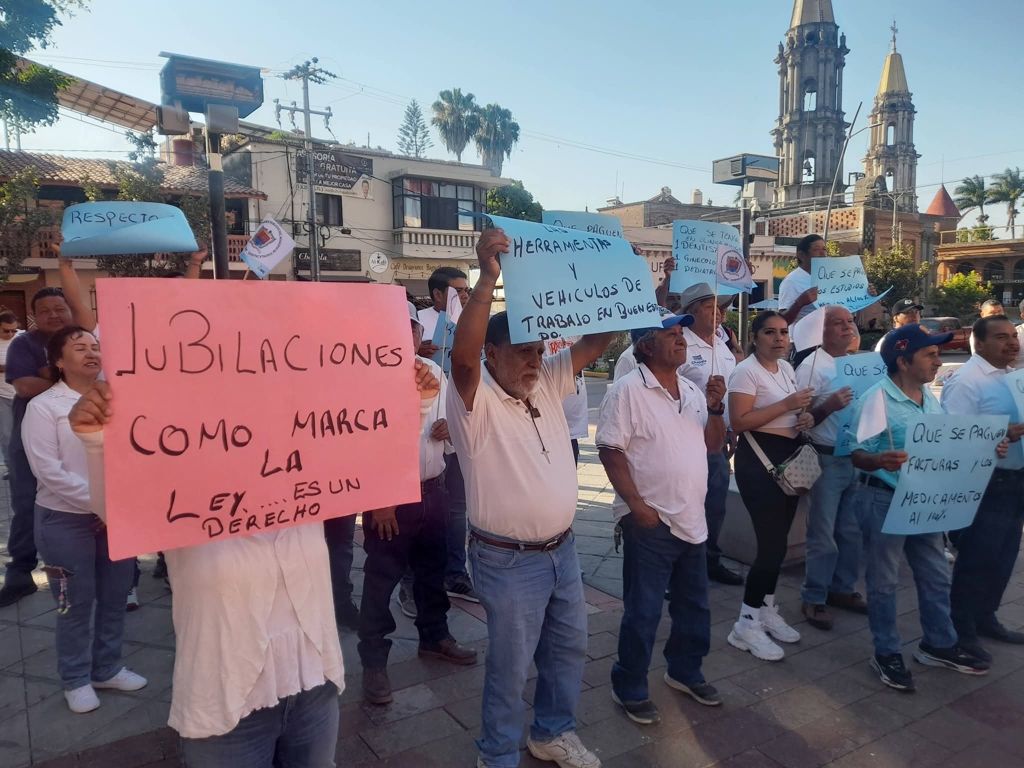 En este momento estás viendo Trabajadores de Chapala llevan a juicio federal retraso en sus jubilaciones