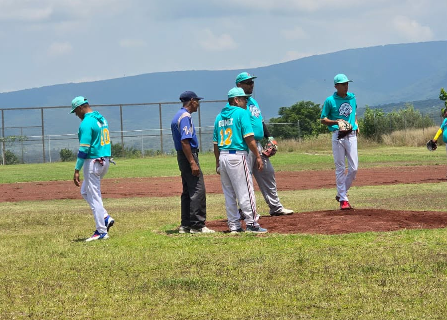 En este momento estás viendo Broncos de Atequiza queda como subcampeón tras no disputar el segundo juego de la final de béisbol