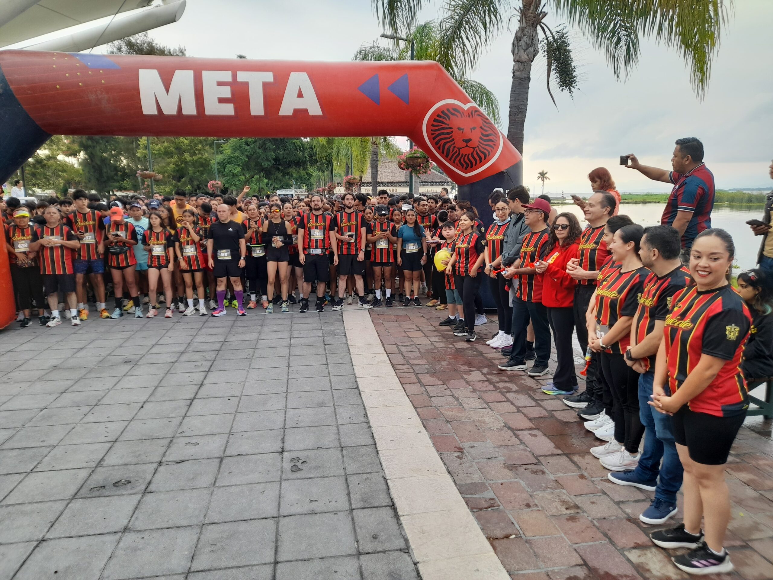 En este momento estás viendo Chapala reúne a más de mil 500 participantes en la primera carrera “Quédate”